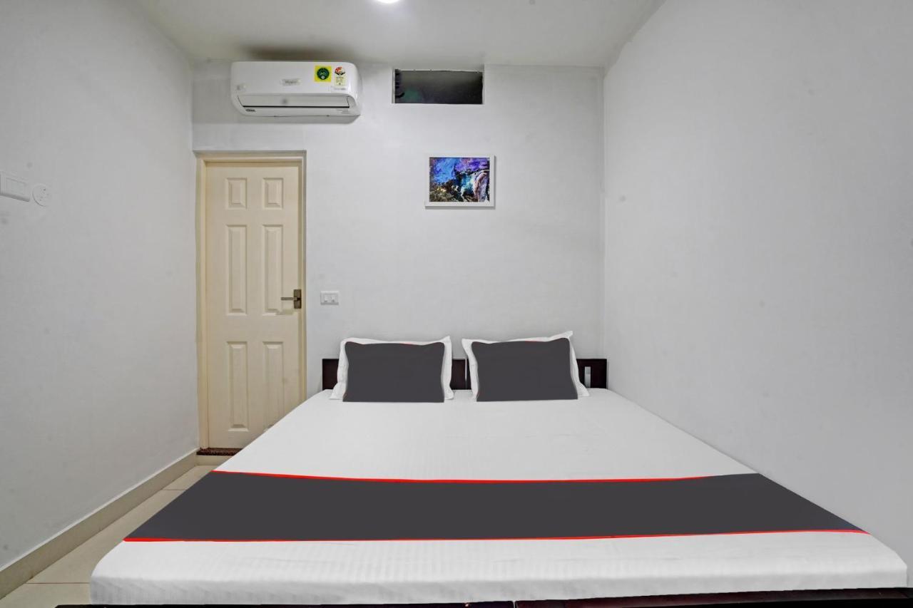 Collection O White House Pearl Hotel Kochi Exterior photo